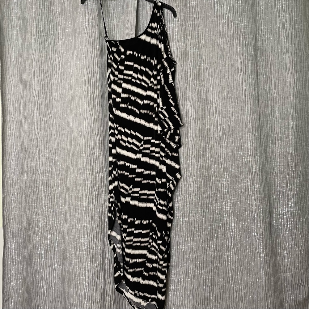 City Chic one Shoulder dress - Picture 5 of 6